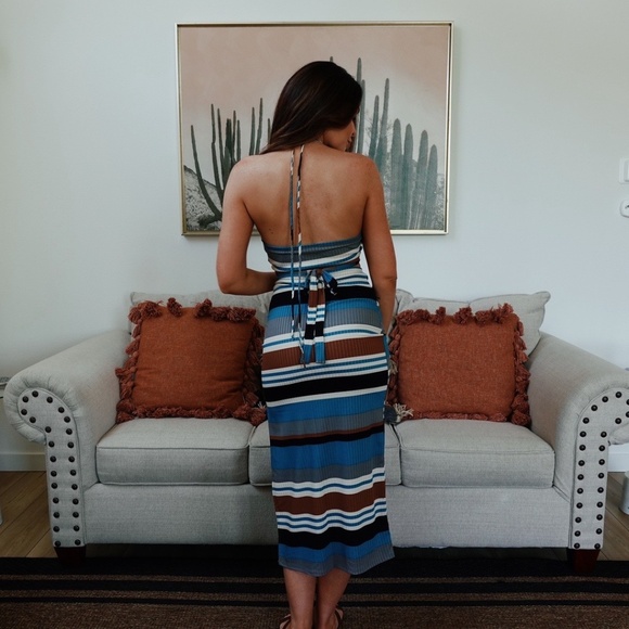 Seeing Stripes Crop Top Cut Out - Picture 3 of 5